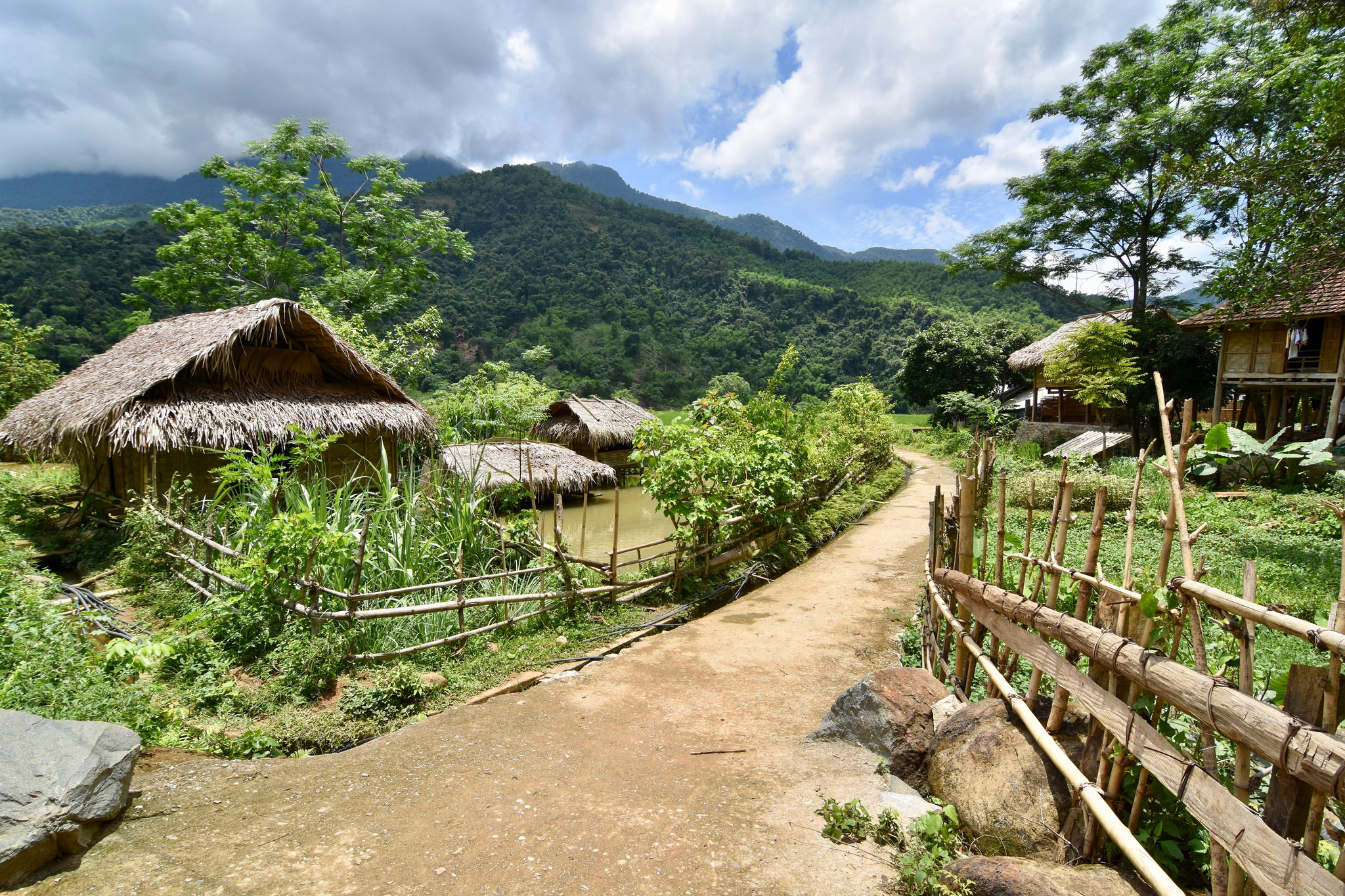 04 Ways to get to Mai Chau from Hanoi