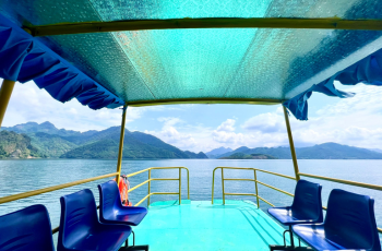 Tour đi thuyền khám phá hồ Hòa Bình