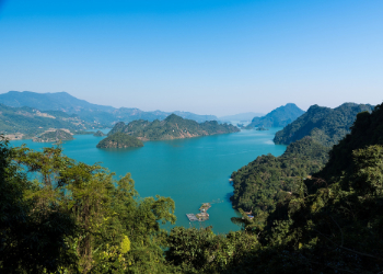 Hoa Binh Lake